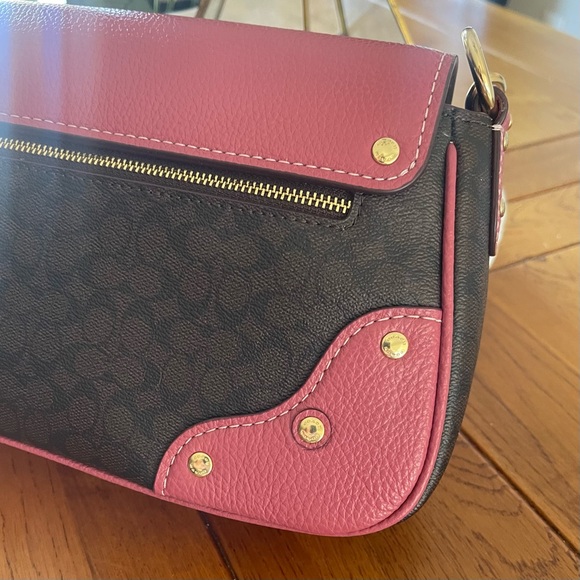 Like NEW COACH Millie Shoulder Bag Signature Leather Elegant Pink Dark Berry - Picture 8 of 16